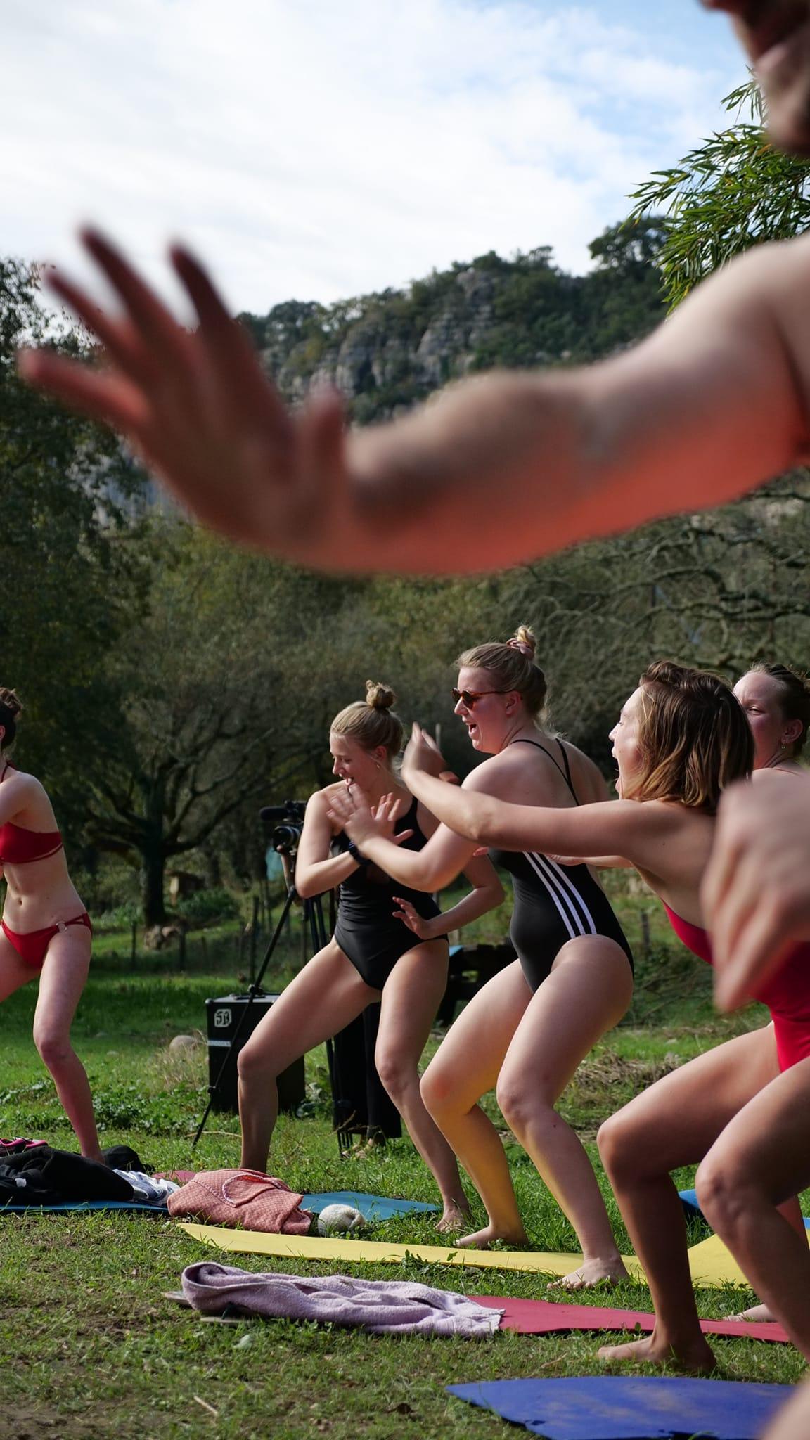 Organized group travel by Samuel de Weerd